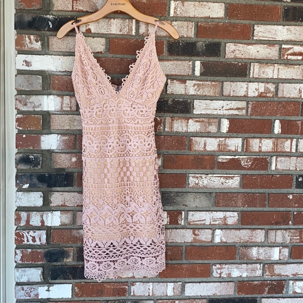 NWT WOMENS Lush LaceFitted Pink Dress Size Small👗💗💓💕💞💖💝💘🩷